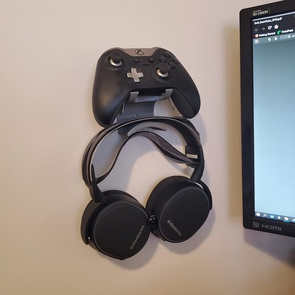 Microsoft Xbox One Controller and Headset Hanger Wall Mount Attachment Accessory - Picture 2 of 3